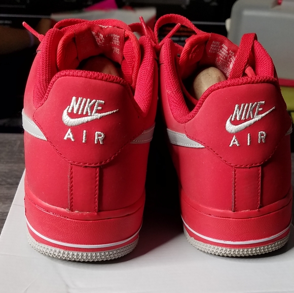 Nike Red Air Force One Size 8.5 - Picture 2 of 7